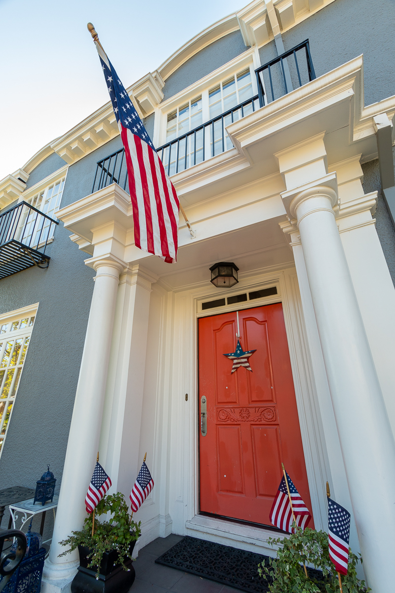 Celebrating in Place | 4th of July front yard decorating contest